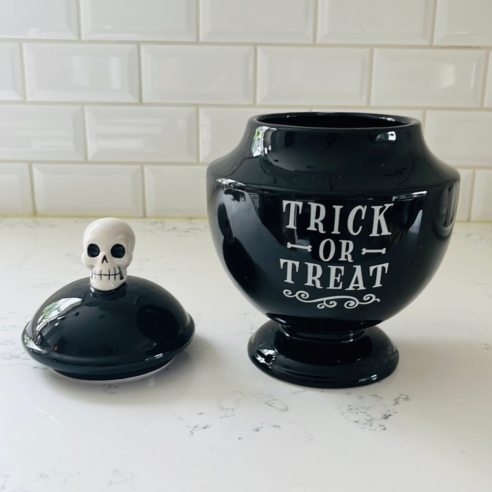 Target by Hyde & EEK Trick or Treat Black Ceramic Cookie Jar - Picture 7 of 14